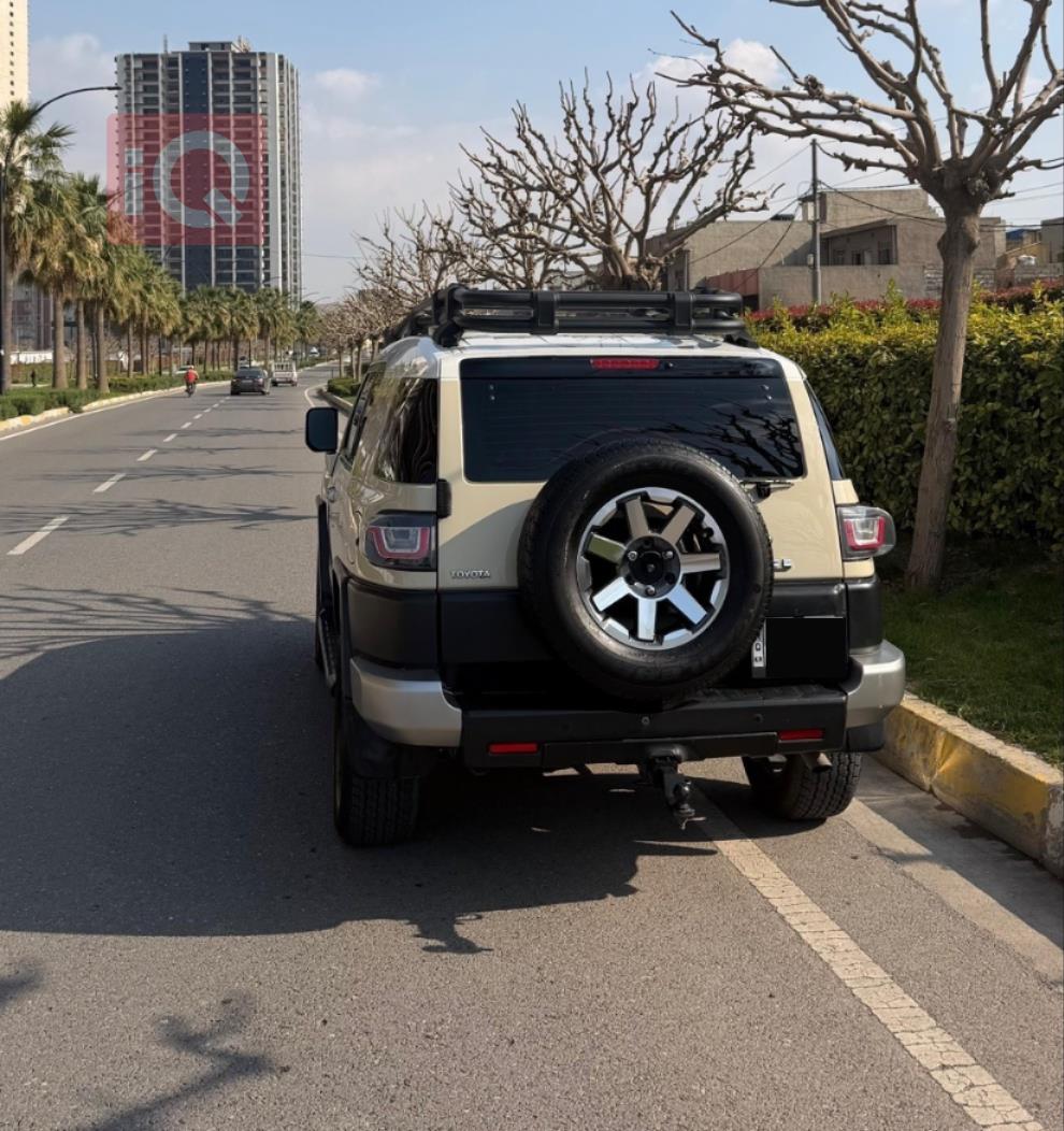 تويوتا إف جي كروزر